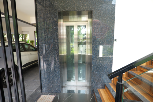 Commercial elevatorss